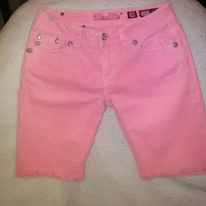 Like new Miss Me Frayed Shorts sz 28